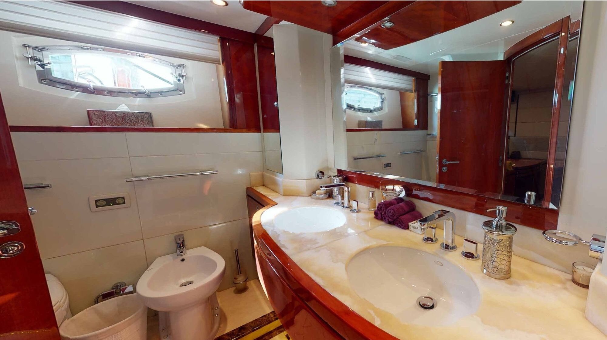 88ft yacht outside view